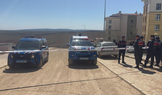 Güneyşehir Mahallesi’ne Düşen Füze Parçaları Panik Yarattı!