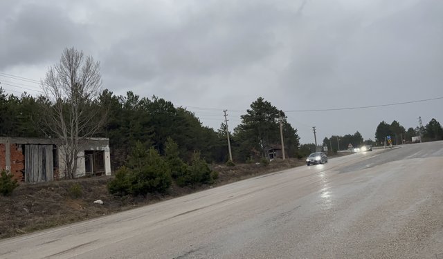 Sağanak Yağış Hayatı Felç Etti