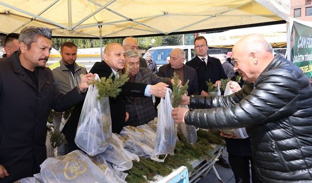 20 Bin Fidan Dakikalar İçinde Tükendi!
