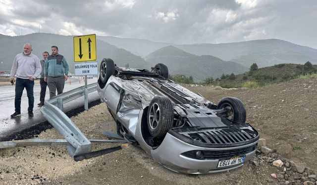 Yağmur Kabusa Döndü: Otomobil Takla Attı