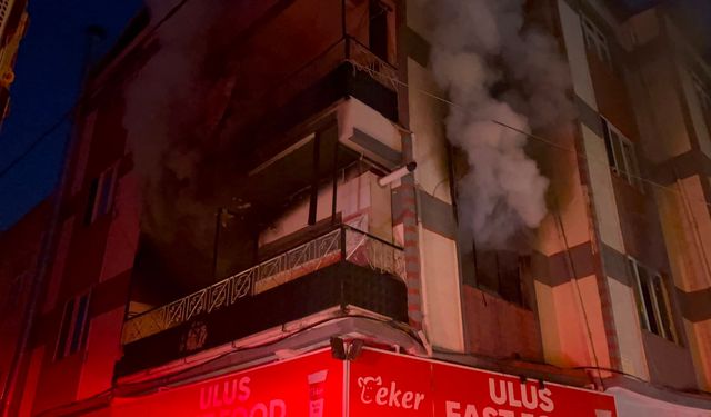 Alevler Sabahın İlk Saatlerinde Yükseldi! Aynı Aileden 5 Kişi Hastanelik Oldu