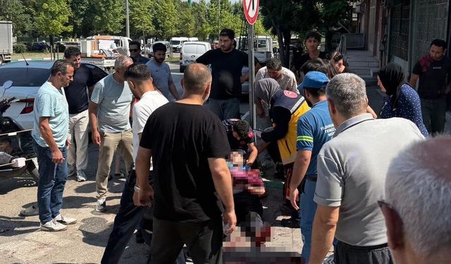 Park Tartışması Kanlı Bitti! Baba ve Oğul Bıçaklandı