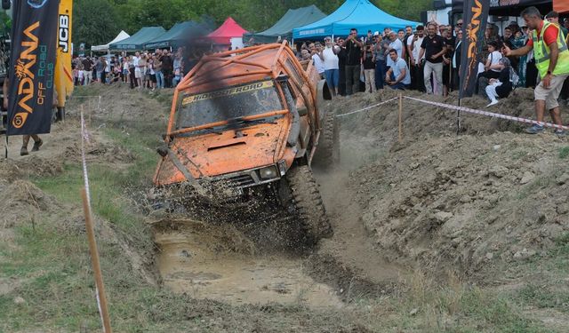 Extreme Off-Road Yarışları Nefesleri Kesti