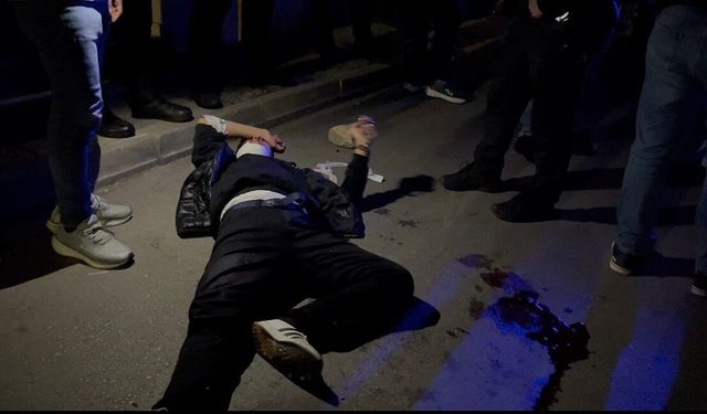 Tartışma silahlı kavgaya dönüştü: Kendini de vurdu!