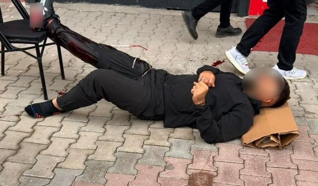Yürürken Aracın Yanına Yaklaştılar, Silahla Vurdular