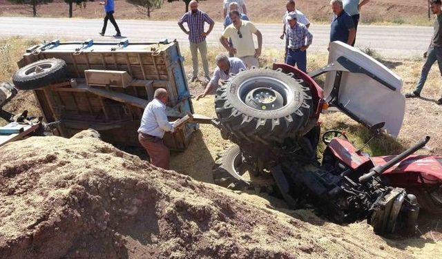 Çankırı'da Üzücü Kaza: Buğday Yüklü Traktörün Devrilmesi Sonucu Sürücü Hayatını Kaybetti!