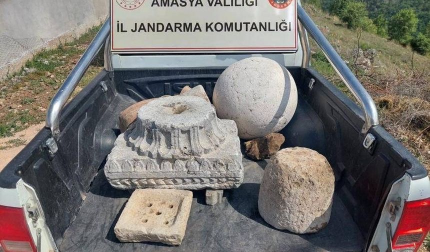 Amasya’da Jandarma tarafından 5 tarihi eser ele geçirildi