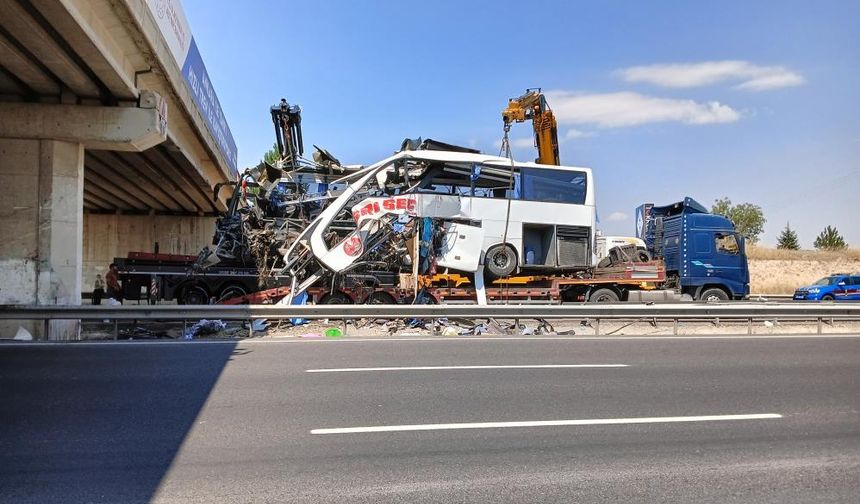 Ankara Polatlı’da şehirlerarası otobüs kazası: 9 Ölü, 27 Yaralı