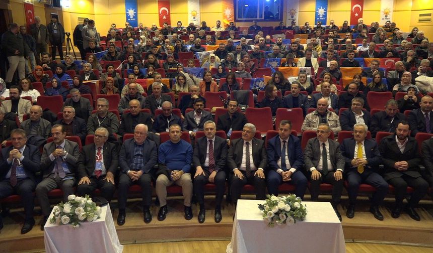 AK Parti Genel Başkan Yardımcısı Demiröz: "Muhalefetin lideri belli değil"