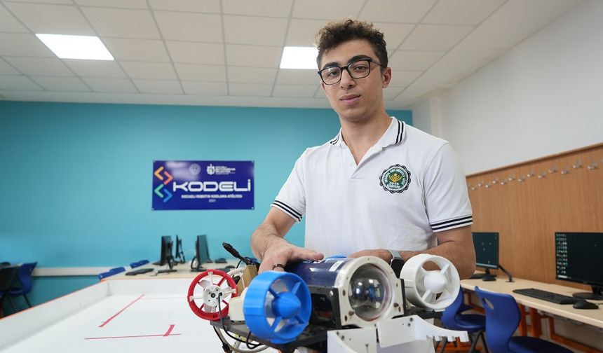 Kocaeli’nden Büyük Başarı: Lise Öğrencilerinin Su Altı Robotu Türkiye Şampiyonu Oldu