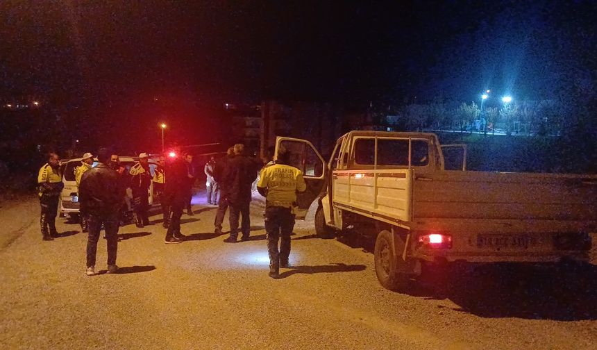 Alkollü Sürücü Polisi Atlattı Sandı, Yaya Kaçarken Yakalandı!