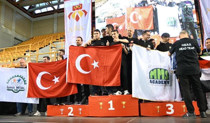 Kocaeli’nin Gururu İzmit MTAL, Girit’teki Uluslararası MRC Robot Olimpiyatları’ndan 4 Kupa ile Döndü