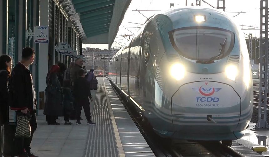 Raylar Geleceğe Uzanıyor: Hızlı Tren Hattı 2029’da Tamamlanacak