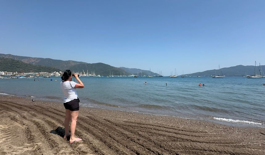 Marmaris’te Mavi Bayraklı Plajda Cankurtaranlar Göreve Başladı