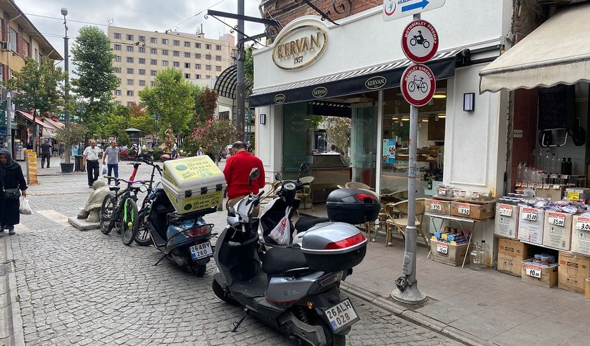 Eskişehir’de Yaya Yolu İhlali: Motosiklet ve Bisikletler Sokakları İşgal Etti