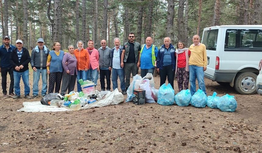 Sivas’ta Köylüler Orman Yangınlarına Karşı Seferber Oldu