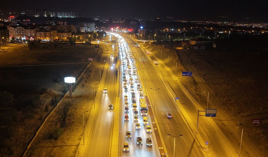 Kırıkkale’de Hafta Sonu Trafik Yoğunluğu Havadan Görüntülendi