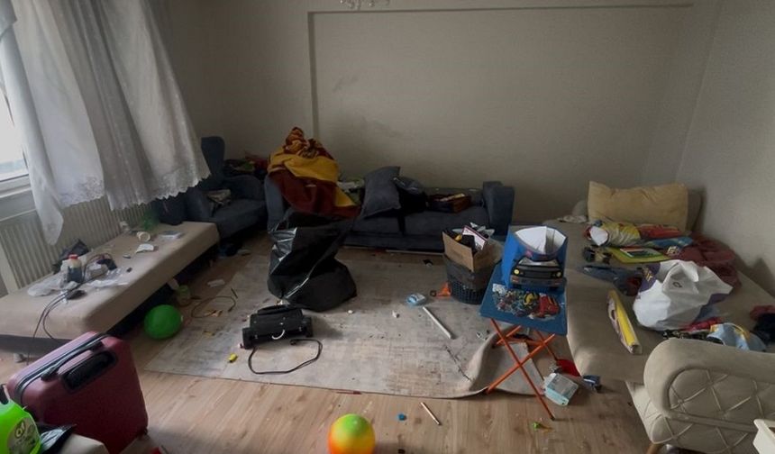 Bursa’da Çöp Ev Operasyonu: 2 Kamyon Dolusu Atık Çıkarıldı