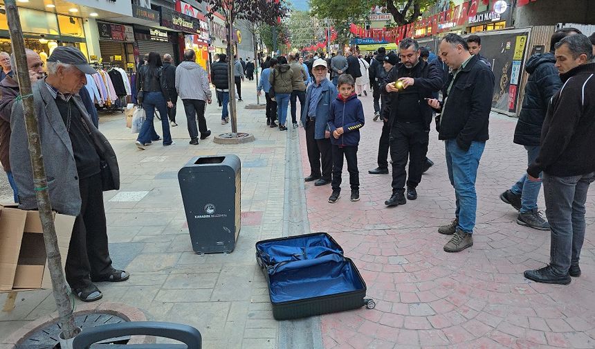 Kent Merkezinde Bırakılan Valiz Alarm Verdi