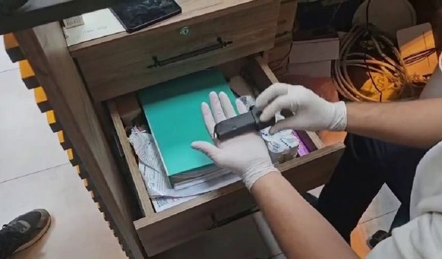 Sakarya’da Silah ve Sahte Alkol Operasyonu: 2 Şüpheli Tutuklandı