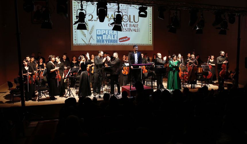 2. Anadolu Opera ve Bale Festivali Bayburt’ta Büyüledi