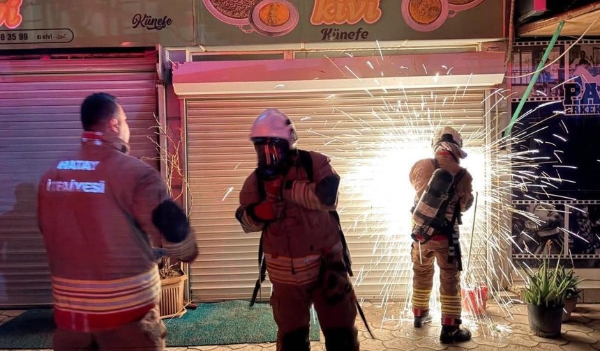 Alevler Kısa Sürede Sardı: İş Yerinden Geriye Kül Kaldı