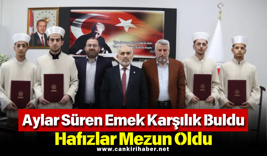 Aylar Süren Emek Karşılık Buldu: Hafızlar Mezun Oldu