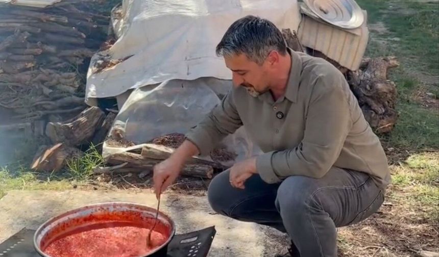 Başkan Bozkurt Tencerenin Başına Geçti! Kumluca’nın Armut Pekmezini Böyle Tanıttı