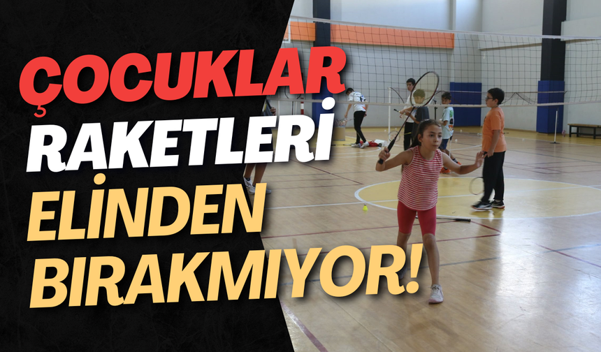 Çocuklar Raketleri Elinden Bırakmıyor!